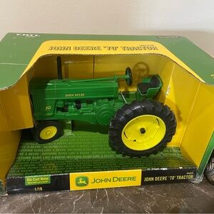 2006 ERTL Britains RC2 John Deere '70' 1:16 Scale Diecast Tractor NRFB
